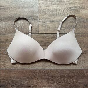 SKIMS Wireless Push Up Bra